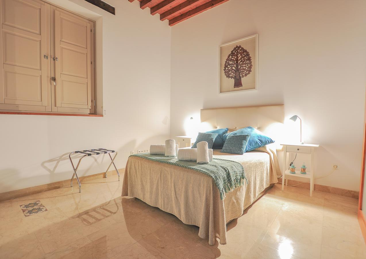 Renthas Vid Loft Apartment Malaga Exterior photo